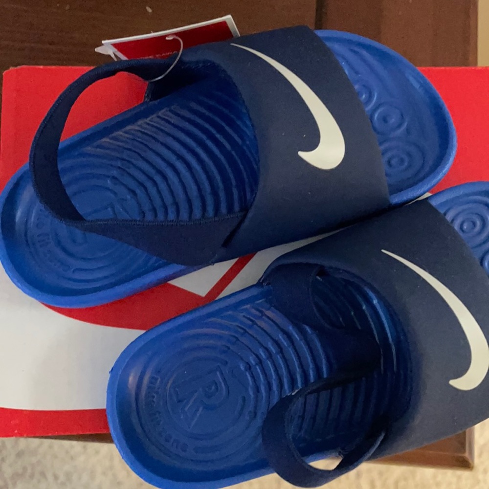 Kids sandals